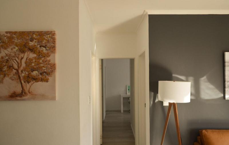 To Let 2 Bedroom Property for Rent in Woodstock Upper Western Cape